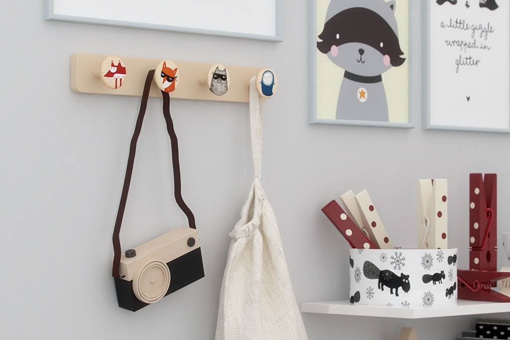 colgadores pared infantil