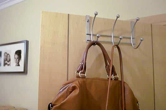 colgadores y ganchos de puerta