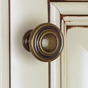 pomos mueble clásico